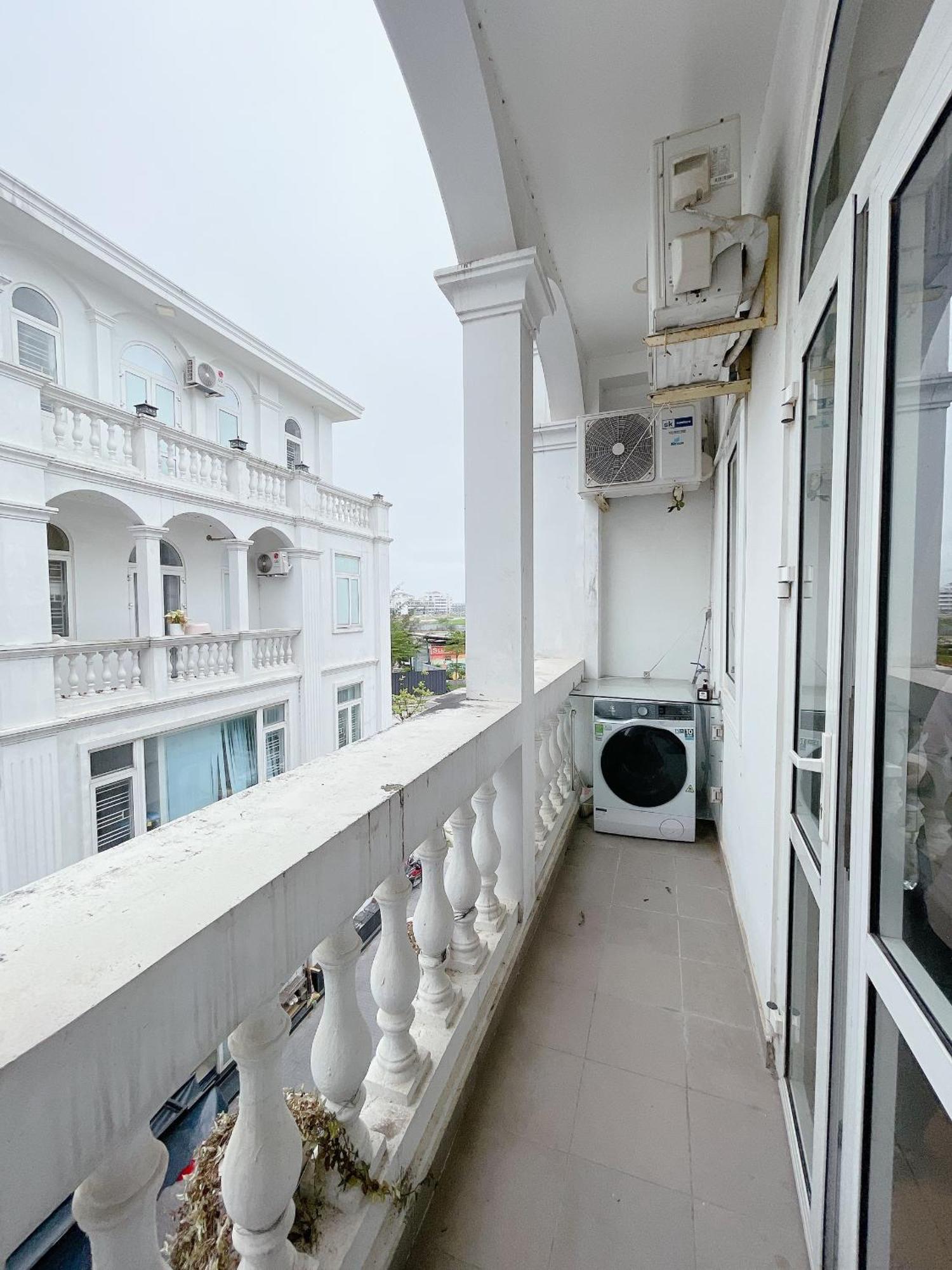 Amy Apartment 후에 외부 사진